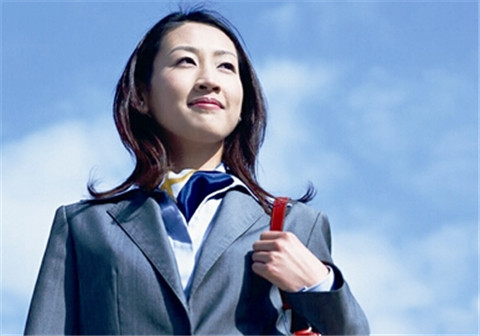 jlpt考试辅导：「遠慮しないで」的用法解析